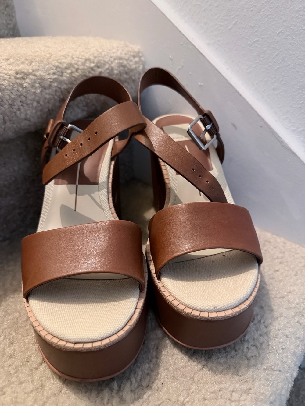 Dolce Vita Platform Heels – Brown – Like New size 7.5